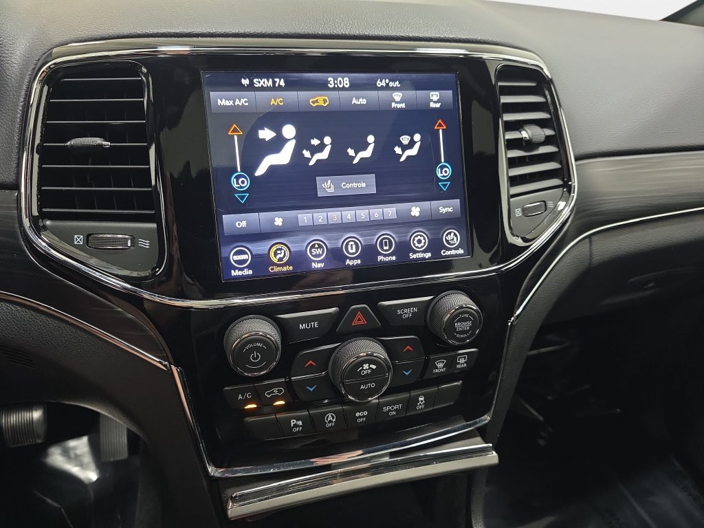 Used 2020 Jeep Grand Cherokee Limited AWD/4WD image 24