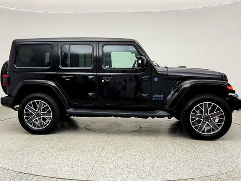 Used 2024 Jeep Wrangler High Altitude AWD/4WD image 4