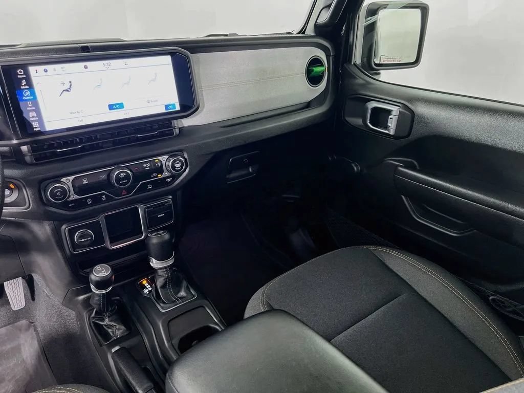 Used 2024 Jeep Wrangler Sport AWD/4WD image 22