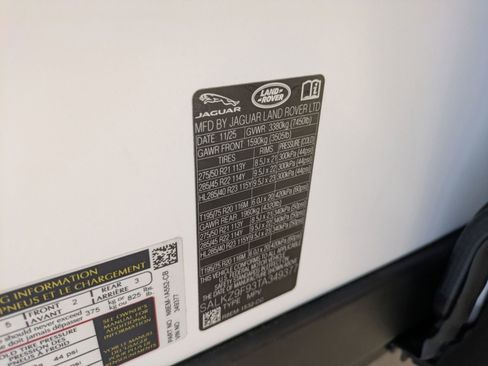 New 2026 Land Rover Range Rover SV image 25