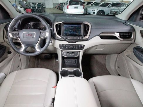 Used 2024 GMC Terrain Denali w/ Black Diamond Edition image 6