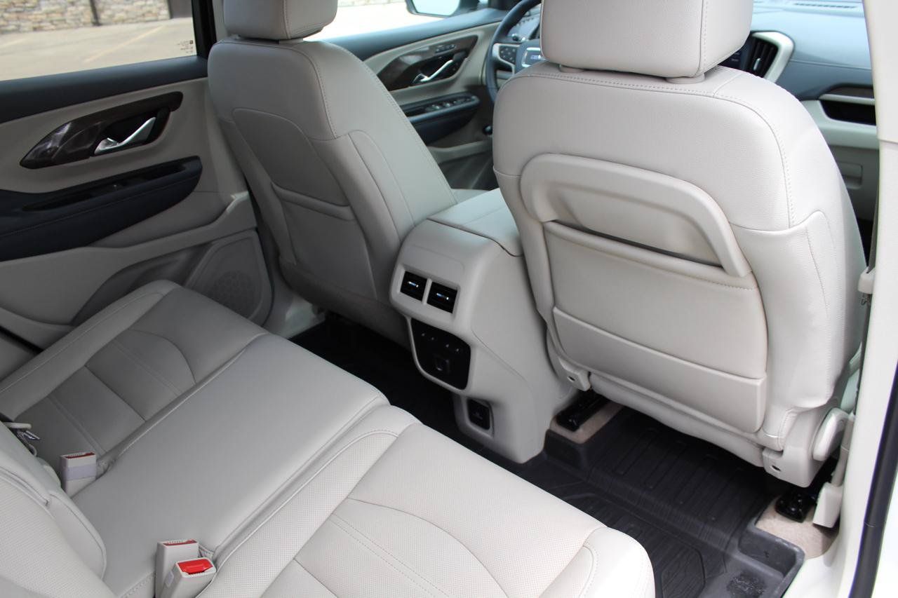 Used 2024 GMC Terrain Denali w/ Denali Premium Package AWD/4WD image 60