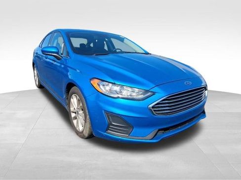 Used 2020 Ford Fusion SE image 3