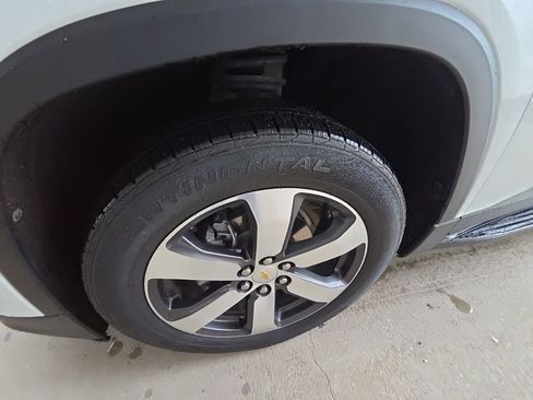 Used 2022 Chevrolet Traverse LT w/ LT Premium Package FWD image 13