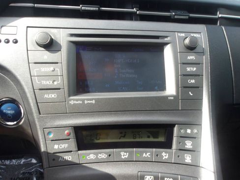 Used 2015 Toyota Prius Three FWD image 22