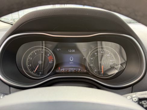 Used 2023 Jeep Cherokee Altitude Lux image 18