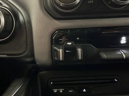 Used 2019 RAM 1500 Big Horn AWD/4WD image 28