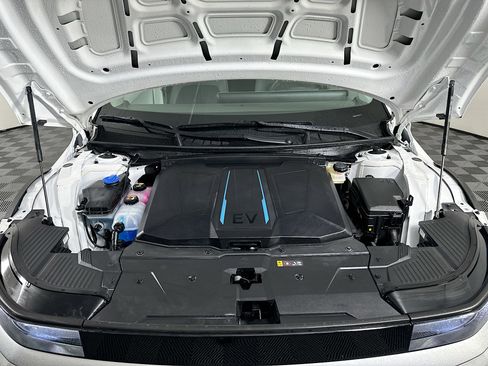 Used 2024 Hyundai Ioniq 5 SE RWD image 32