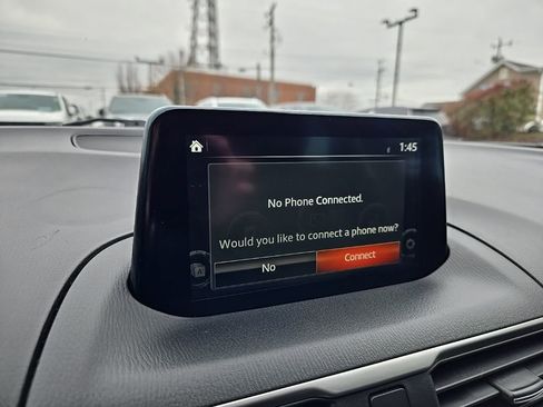 Used 2018 MAZDA MAZDA3 Touring image 27