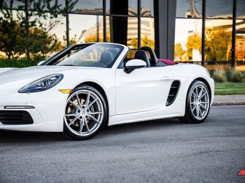 Used 2017 Porsche 718 Boxster image 42