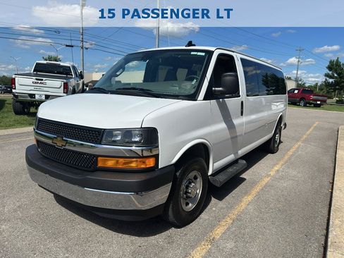 Used 2025 Chevrolet Express 3500 LT w/ LT Preferred Equipment Group RWD image 7