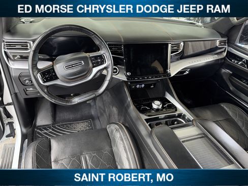 Used 2023 Jeep Grand Wagoneer L Series III AWD/4WD image 32