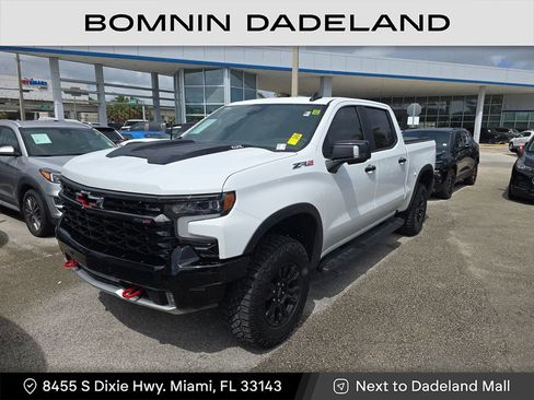 Used 2025 Chevrolet Silverado 1500 ZR2 image 2