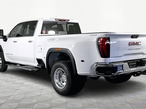 New 2026 GMC Sierra 3500 SLT w/ SLT Premium Package image 4