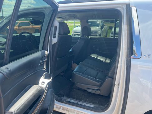 Used 2018 Chevrolet Suburban LT AWD/4WD image 9