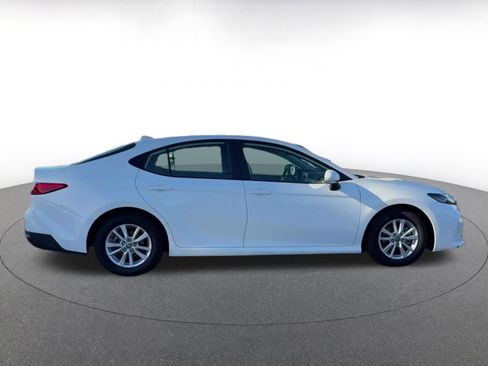 Used 2025 Toyota Camry LE image 16