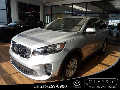 Used 2019 Kia Sorento FWD V6 image 1