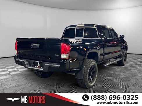 Used 2016 Toyota Tacoma SR5 AWD/4WD image 3