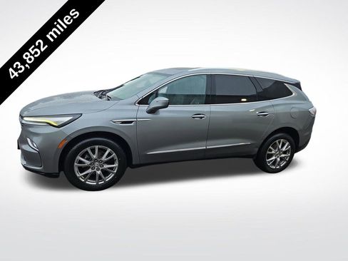 Used 2023 Buick Enclave Essence w/ Experience Buick Package AWD/4WD image 2