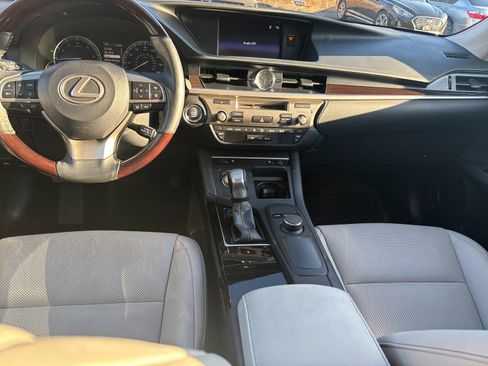 Used 2018 Lexus ES 350 w/ Premier Package FWD image 14