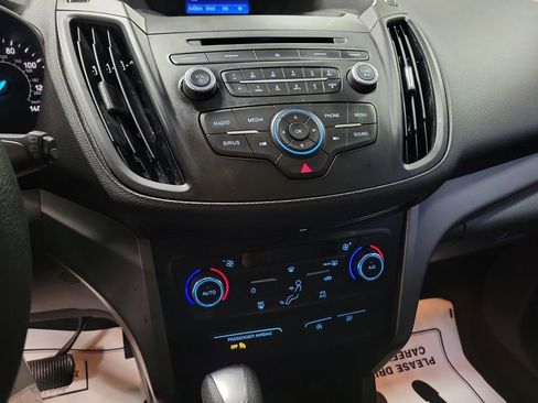 Used 2017 Ford Escape SE image 14