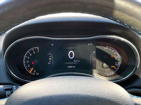 Used 2019 Jeep Grand Cherokee Laredo image 10