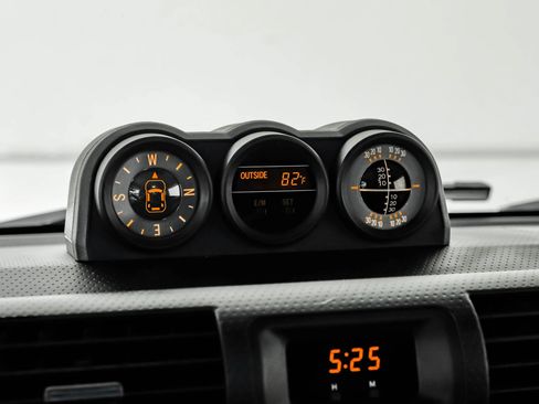 Used 2013 Toyota FJ Cruiser 4WD w/ Upgrade Pkg image 33