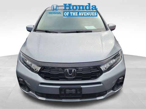 Used 2025 Honda Odyssey Touring image 2