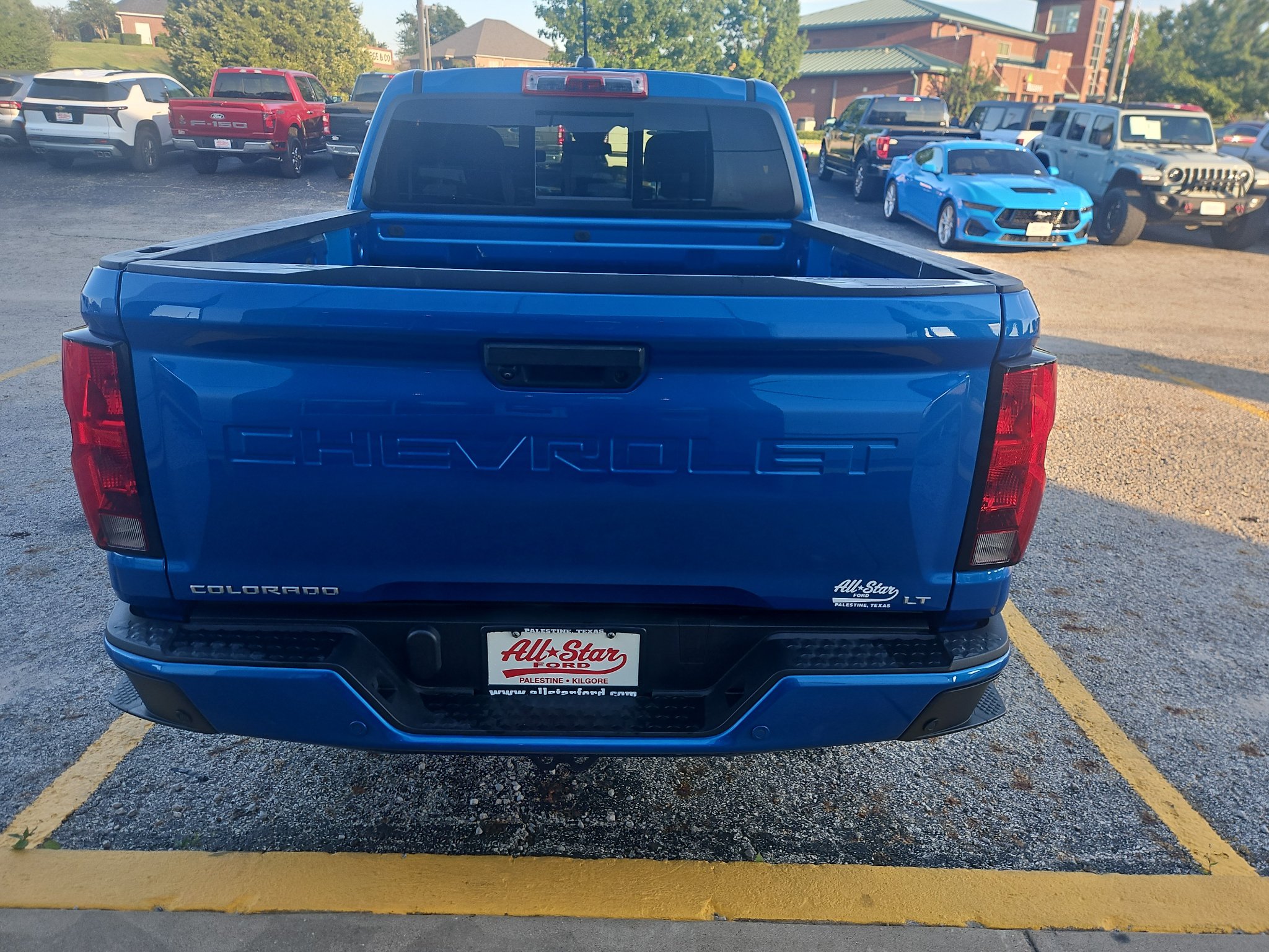 Used 2024 Chevrolet Colorado LT w/ LT Convenience Package RWD image 7