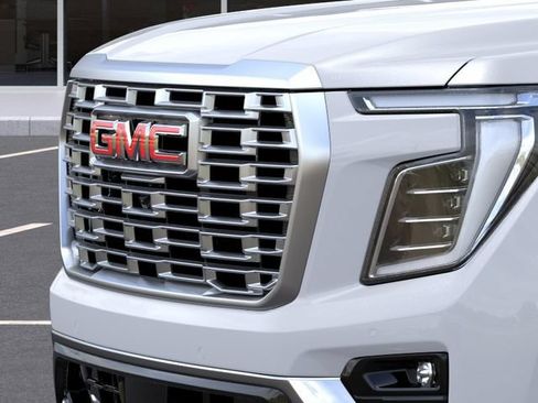 New 2026 GMC Yukon Denali w/ Denali Reserve Package AWD/4WD image 13