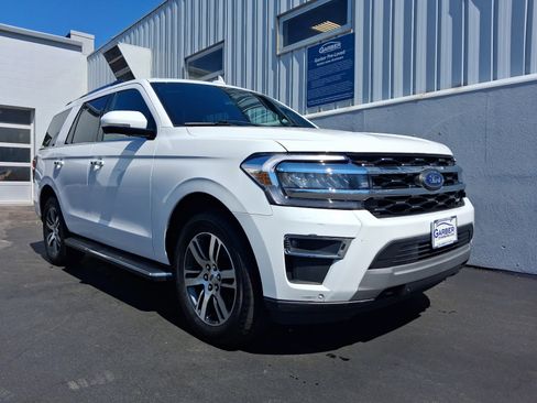 Used 2023 Ford Expedition Limited AWD/4WD image 7