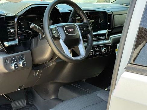 Used 2024 GMC Sierra 1500 Elevation w/ LPO, Elevation Black Package AWD/4WD image 7