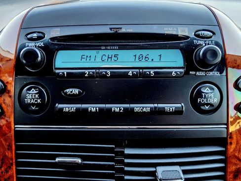 Used 2008 Toyota Sienna XLE image 12