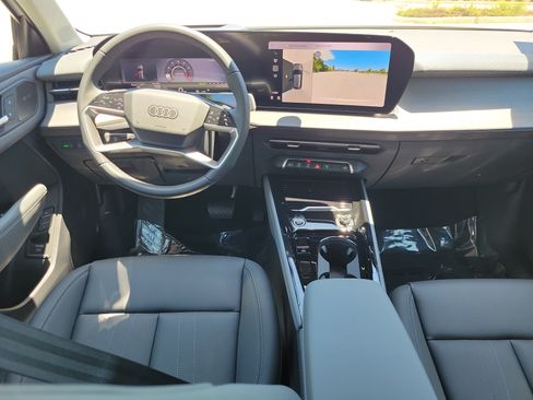 New 2026 Audi Q3 quattro 2.0T AWD/4WD image 13