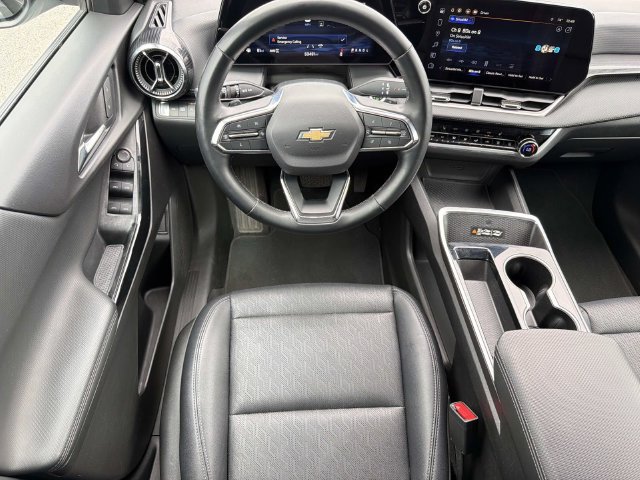 Used 2025 Chevrolet Equinox LT w/ Convenience Package II AWD/4WD image 16