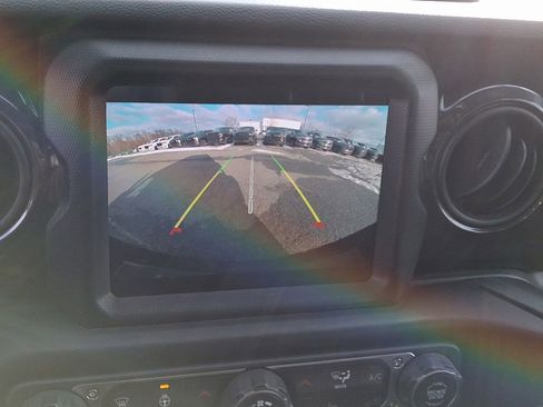 Used 2022 Jeep Wrangler Unlimited Sport image 4