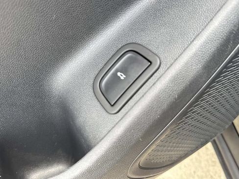 Used 2024 Chevrolet Traverse LT w/ LPO, Floor Liner Package FWD image 46