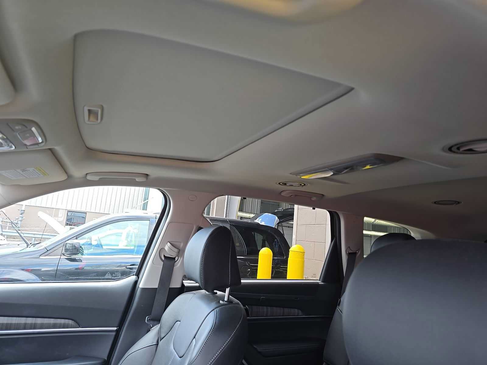 Used 2024 Kia Telluride EX w/ EX Captain's Chair Package AWD/4WD image 15