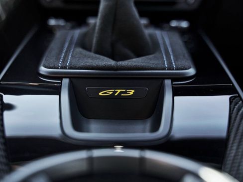 Used 2024 Porsche 911 GT3 RWD image 62