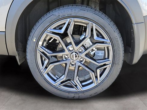 New 2026 Nissan Kicks SR image 19