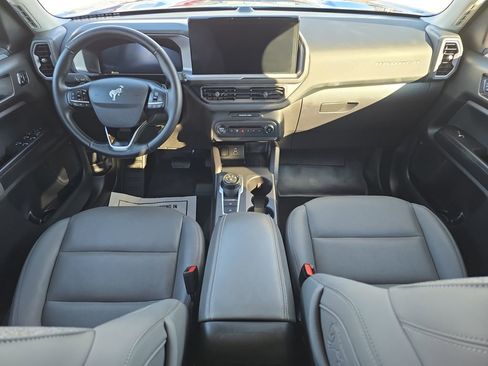 Used 2025 Ford Bronco Sport Badlands image 11