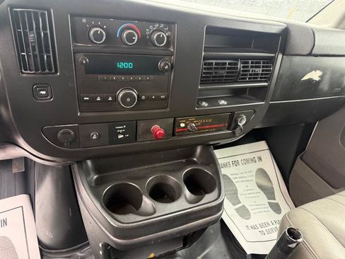 Used 2013 GMC Savana 2500 RWD image 22