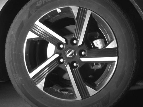 Used 2025 Nissan Sentra SV FWD image 16