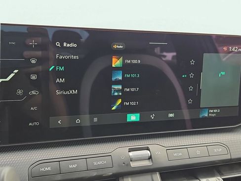 New 2025 Kia K4 GT-Line image 27