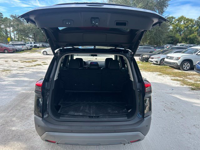 Used 2023 Nissan Rogue SV w/ SV Premium B Package FWD image 7