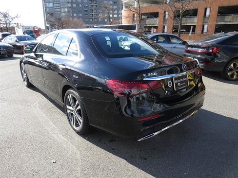 Certified 2022 Mercedes-Benz E 350 4MATIC Sedan image 2
