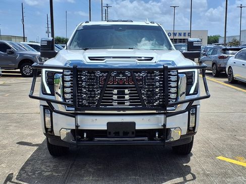 Used 2024 GMC Sierra 3500 Denali w/ Denali Reserve Package AWD/4WD image 6