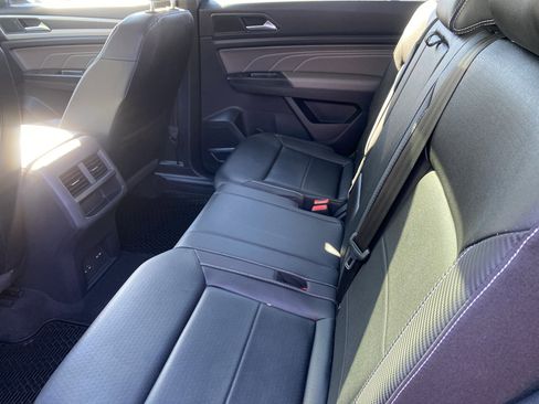 Used 2021 Volkswagen Atlas Cross Sport SEL image 26