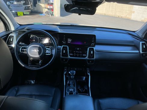 Used 2022 Kia Sorento SX image 17