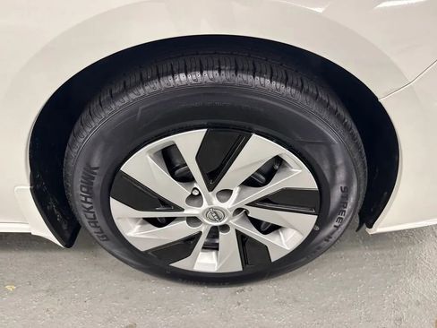 Used 2024 Nissan Altima 2.5 S FWD image 4